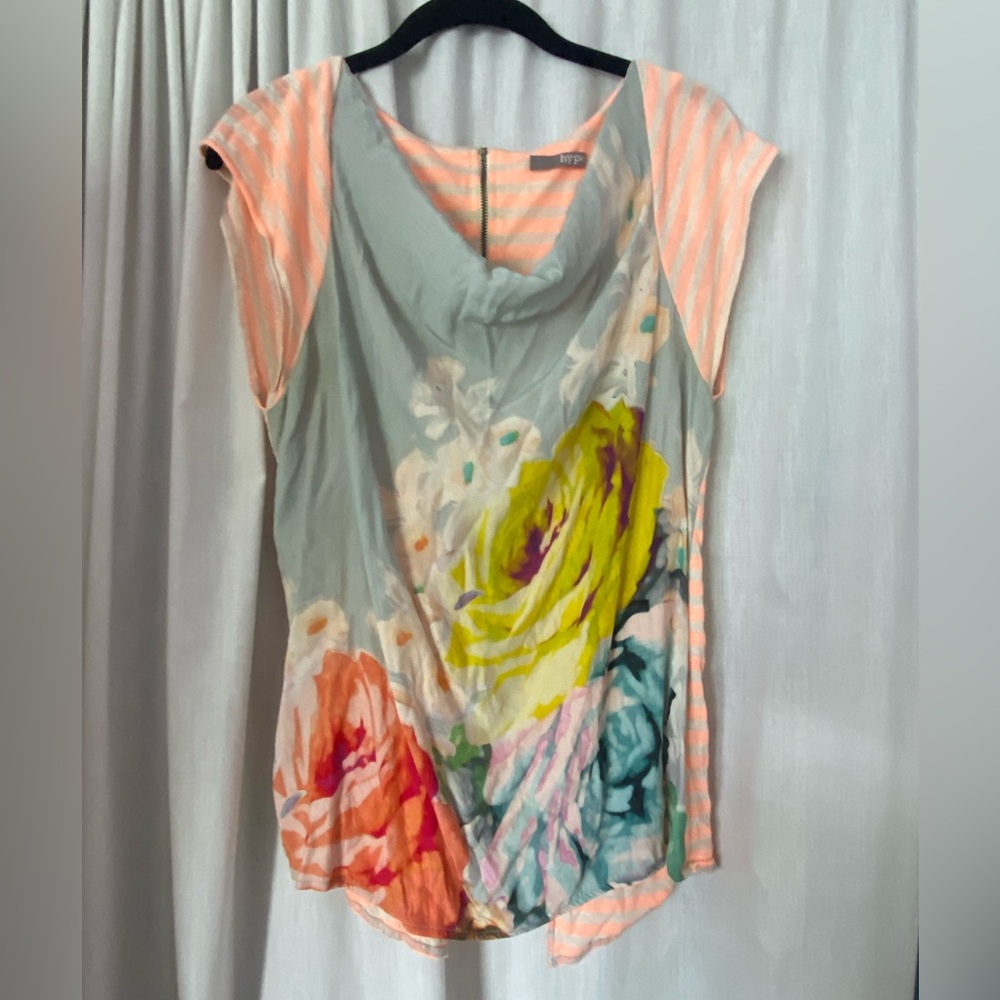 Hype Beautiful Floral & Stripe Top No Tags Woman’s Size Medium